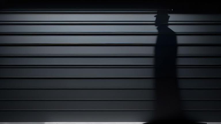 El Jardín de las Flores Marchitas: Confesiones reales de un secreto bajo tierra